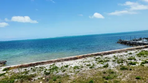 Sunrise Moon 18 Abaco BS