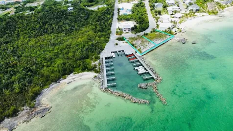 Sunrise Moon 18 Abaco BS