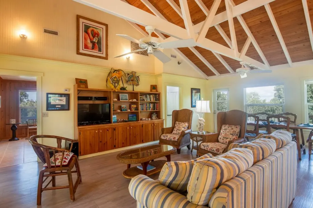 Gone Bananas Abaco BS