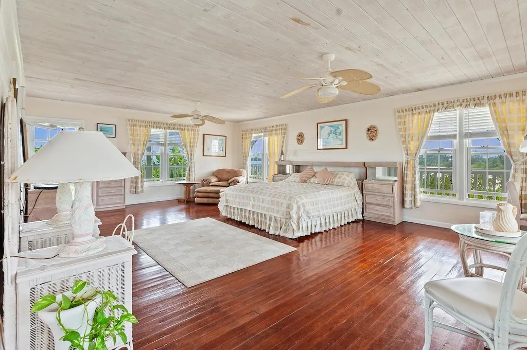 Gun Point & Ridley Head Eleuthera BS