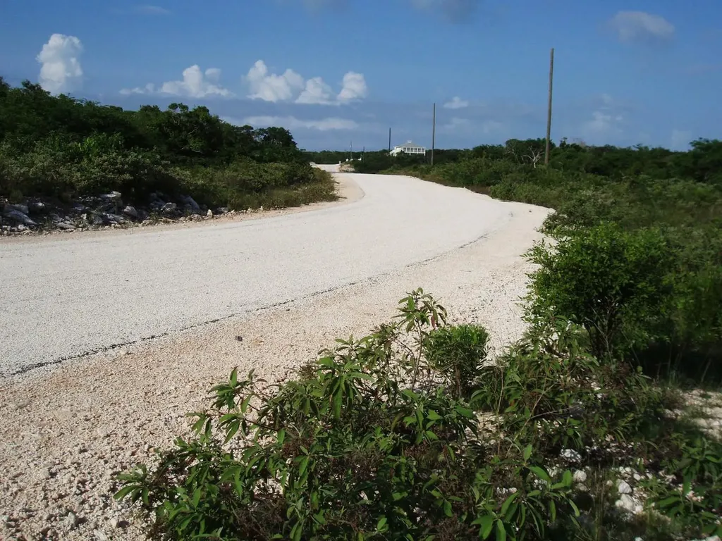 Lakefront Avenue Exuma BS