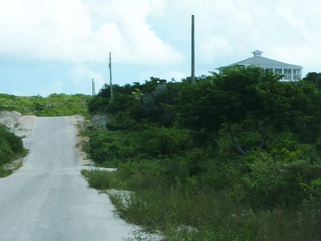 Lakefront Avenue Exuma BS