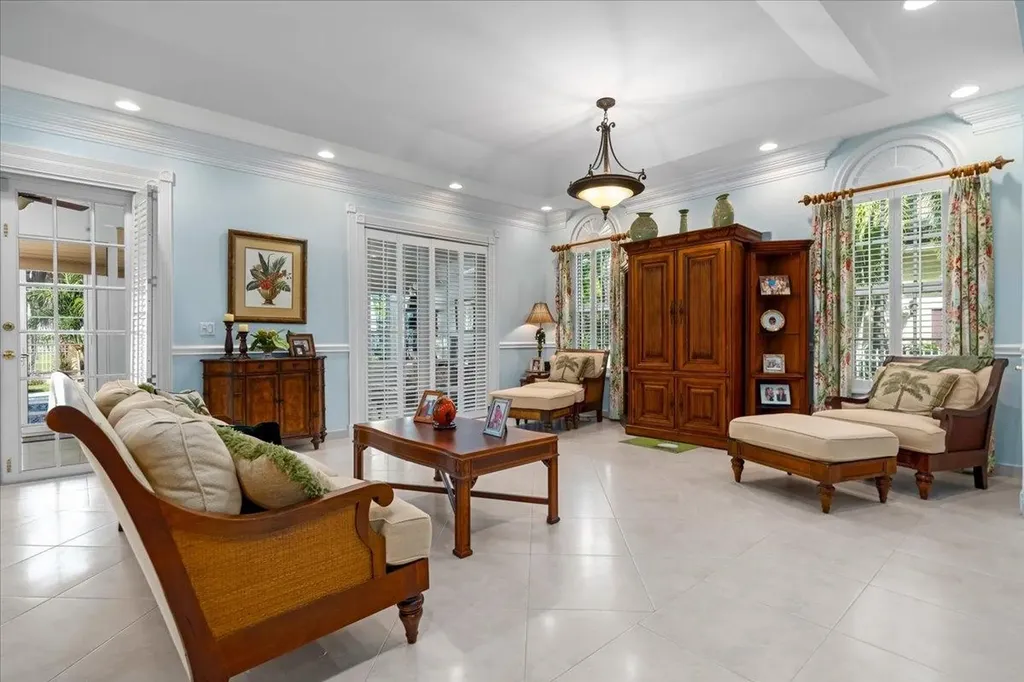 28 Ocean Club Estates New Providence Paradise Island BS