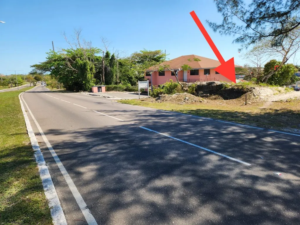 Independence Drive / East West Highway Lot 2 B3 New Providence Paradise Island BS