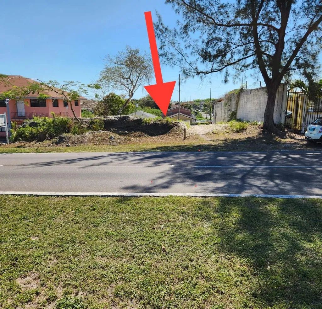Independence Drive / East West Highway Lot 2 B3 New Providence Paradise Island BS