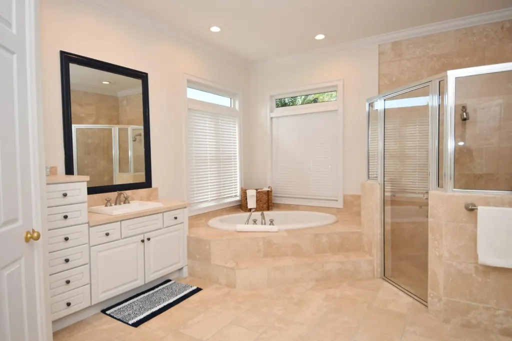 Sandy Butts & Coconuts Abaco BS