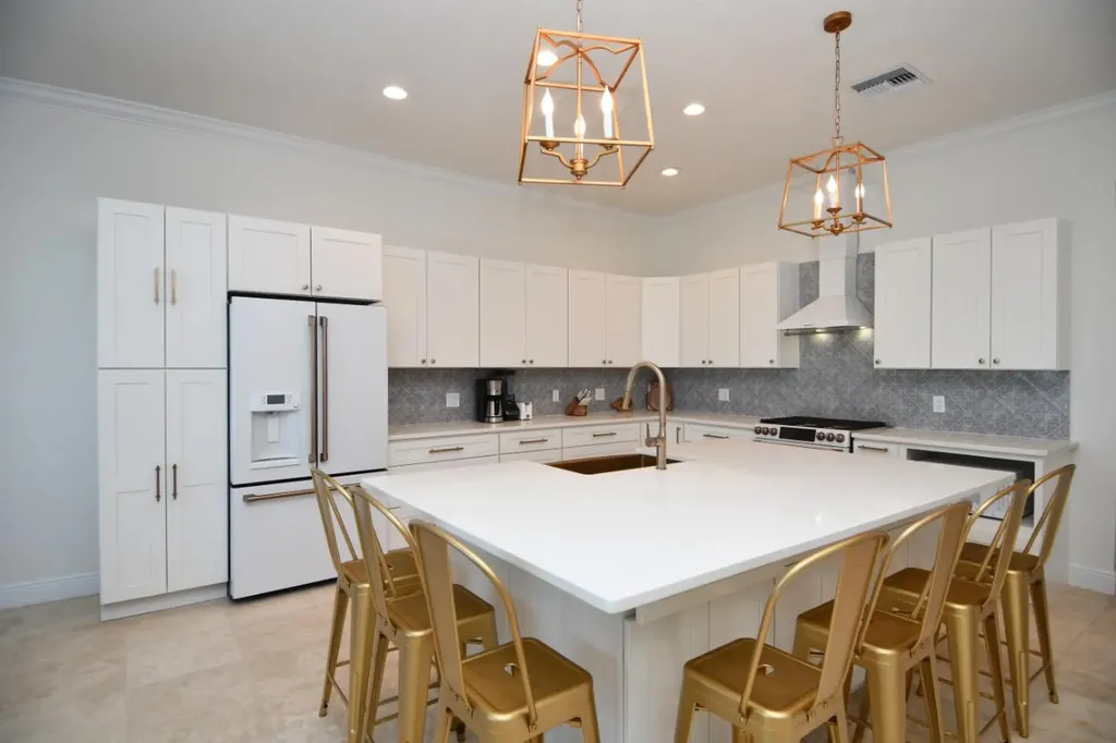 Sandy Butts & Coconuts Abaco BS