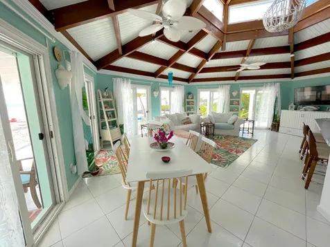 Beachfront Home With Pool Long Island BS