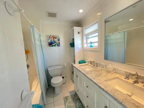 Beachfront Home With Pool Long Island BS