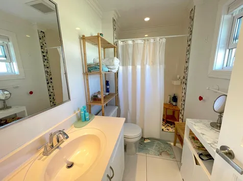 Beachfront Home With Pool Long Island BS