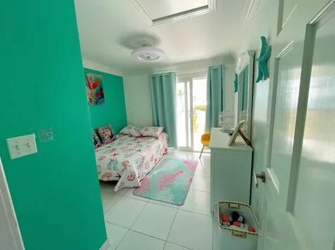 Beachfront Home With Pool Long Island BS