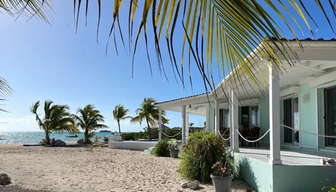 Beachfront Home With Pool Long Island BS