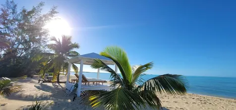 Beachfront Home With Pool Long Island BS