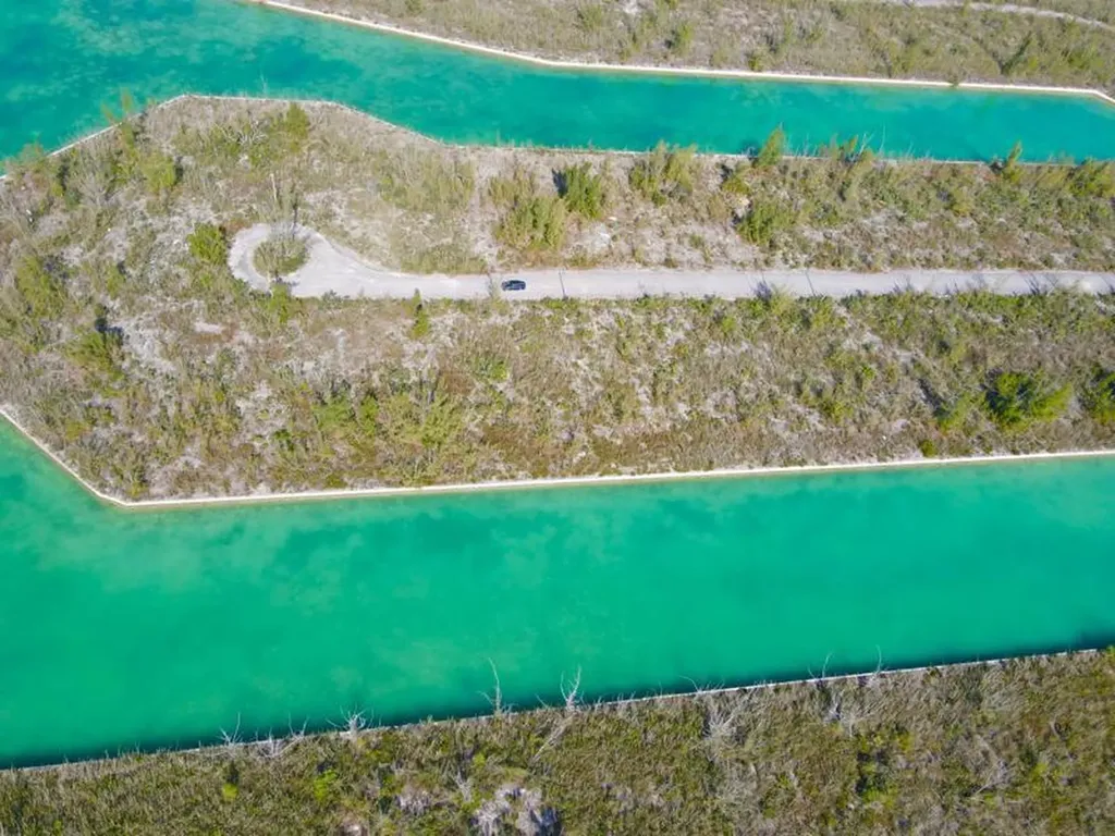 Dover Sound Grand Bahama Freeport BS