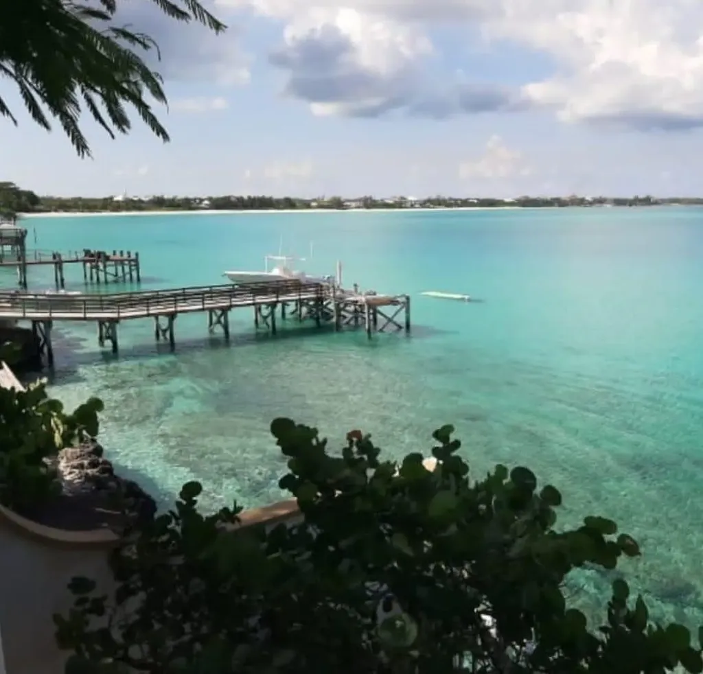 Old Fort Bay, West Bay Street 972 New Providence Paradise Island BS