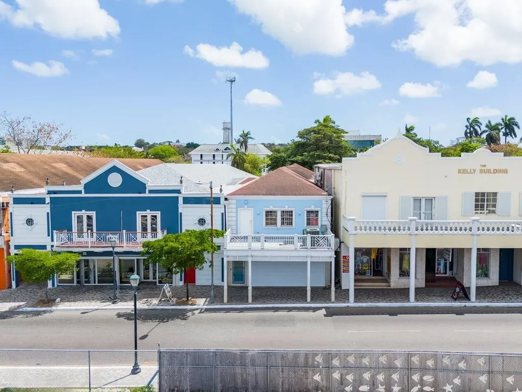 Mike's Building Bay Street New Providence Paradise Island BS