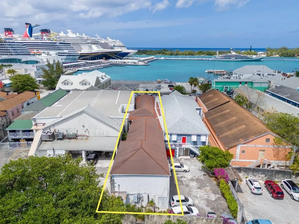 Mike's Building Bay Street New Providence Paradise Island BS