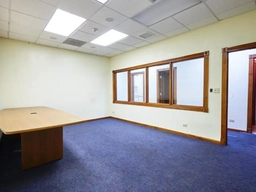 Mike's Building Bay Street New Providence Paradise Island BS