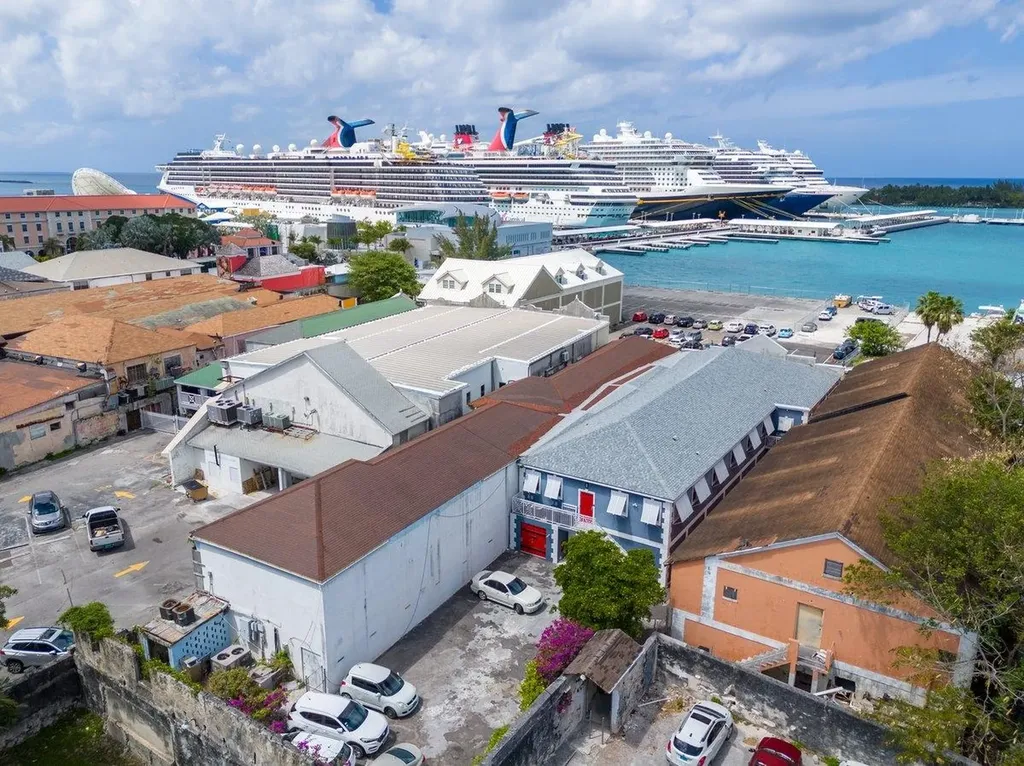 Mike's Building Bay Street New Providence Paradise Island BS