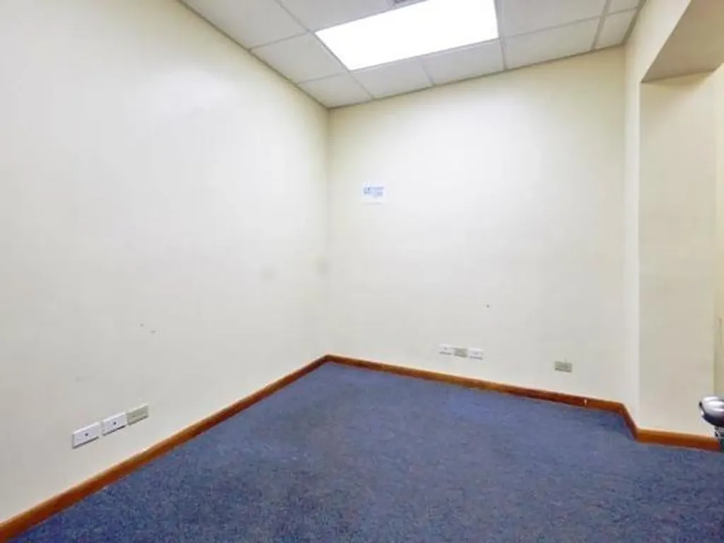 Mike's Building Bay Street New Providence Paradise Island BS