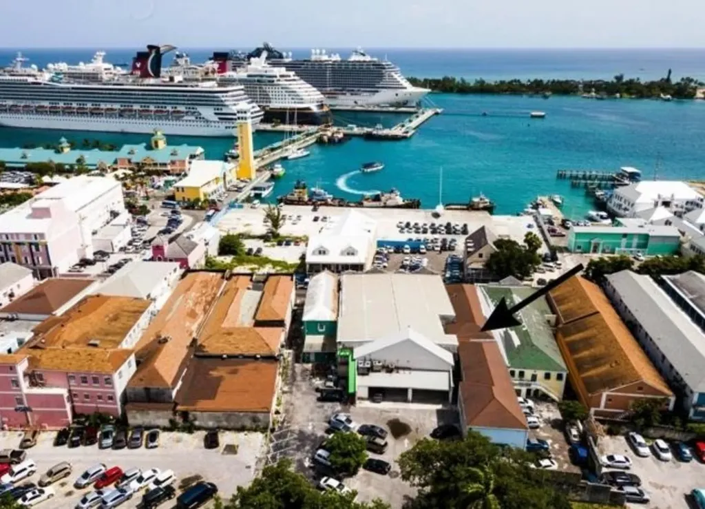 Mike's Building Bay Street New Providence Paradise Island BS