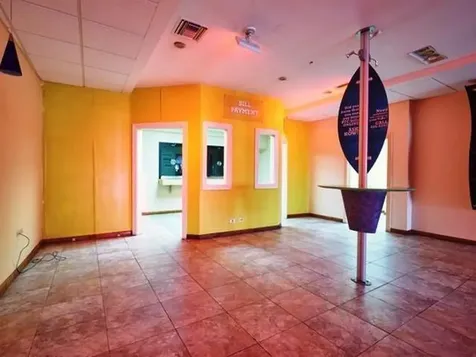 Mike's Building Bay Street New Providence Paradise Island BS