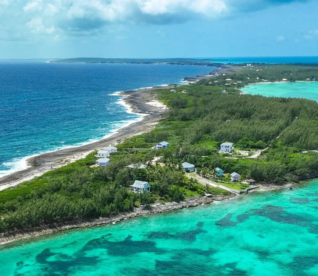 Whale Point Boat House Eleuthera BS