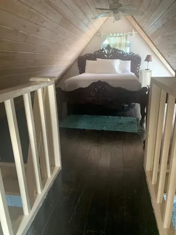 Whale Point Boat House Eleuthera BS