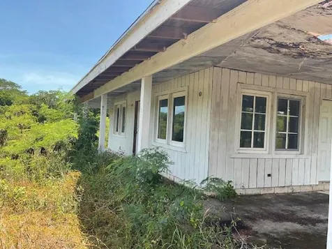 4bd/4ba Incomplete House Long Island BS