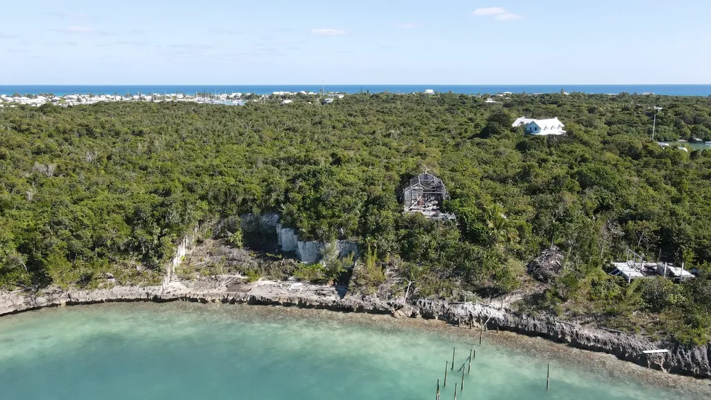 Old Quarry Estate Elbow C Abaco BS