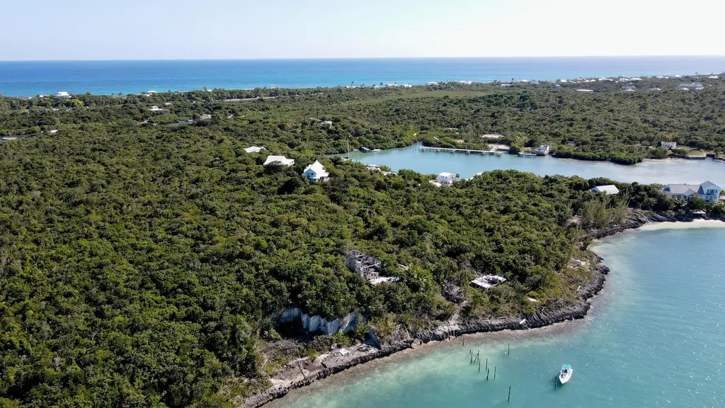 Old Quarry Estate Elbow C Abaco BS