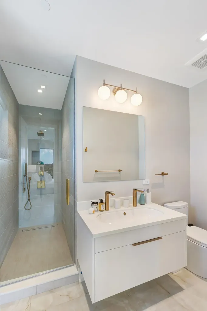 Aqualina 602 For Rent New Providence Paradise Island BS