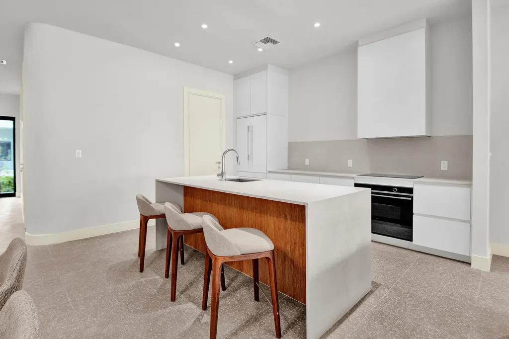 Westend New Providence Paradise Island BS