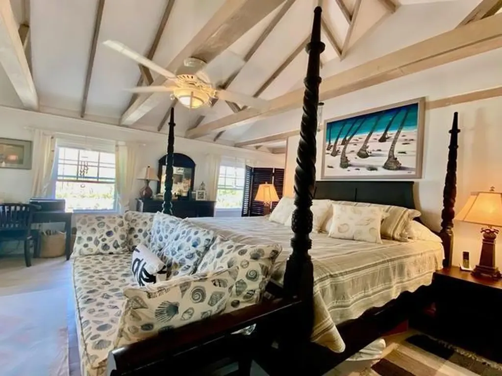 Rock Shore Eleuthera BS