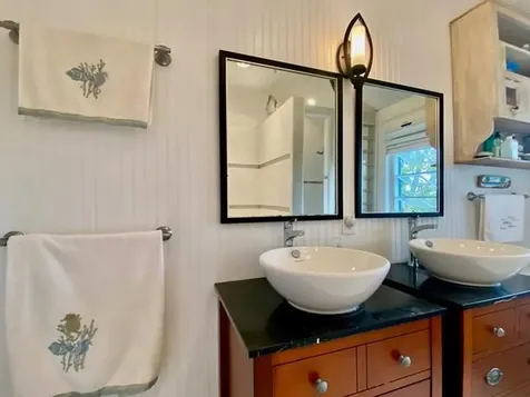 Rock Shore Eleuthera BS