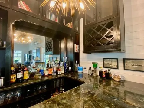 Rock Shore Eleuthera BS