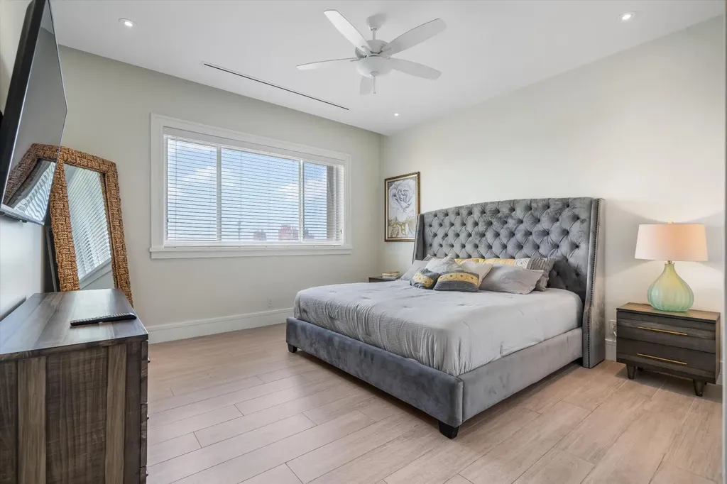 Penthouse 9 - Thirty Six New Providence Paradise Island BS