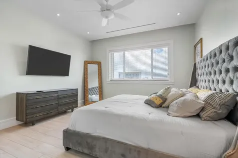 Penthouse 9 - Thirty Six New Providence Paradise Island BS