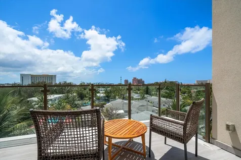 Penthouse 9 - Thirty Six New Providence Paradise Island BS