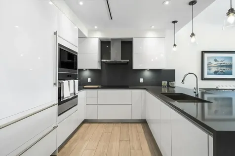 Penthouse 9 - Thirty Six New Providence Paradise Island BS