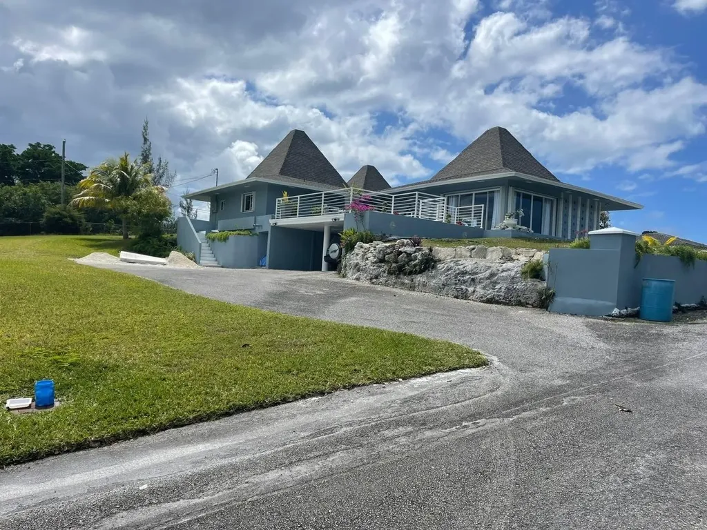 Dominica Avenue Grand Bahama Freeport BS