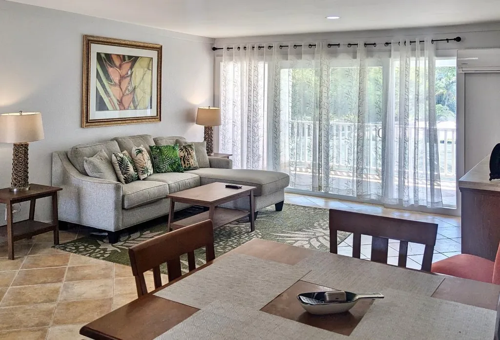 Bay Street, Marsh Harbour Abaco BS