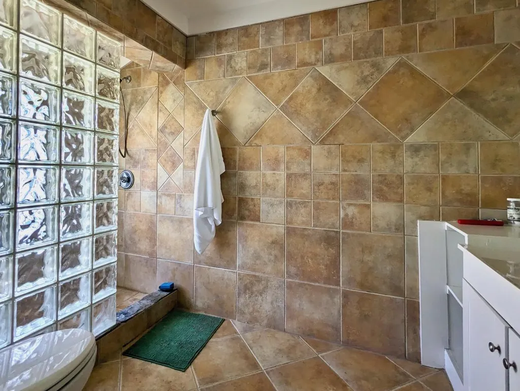 Bay Street, Marsh Harbour Abaco BS