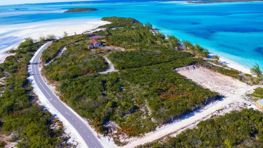 West Rolleville - Queens Highway Exuma BS