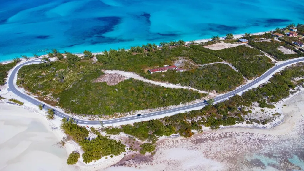 West Rolleville - Queens Highway Exuma BS