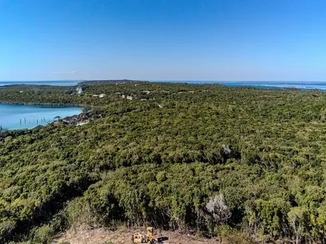 Lot 19 Eleuthera BS