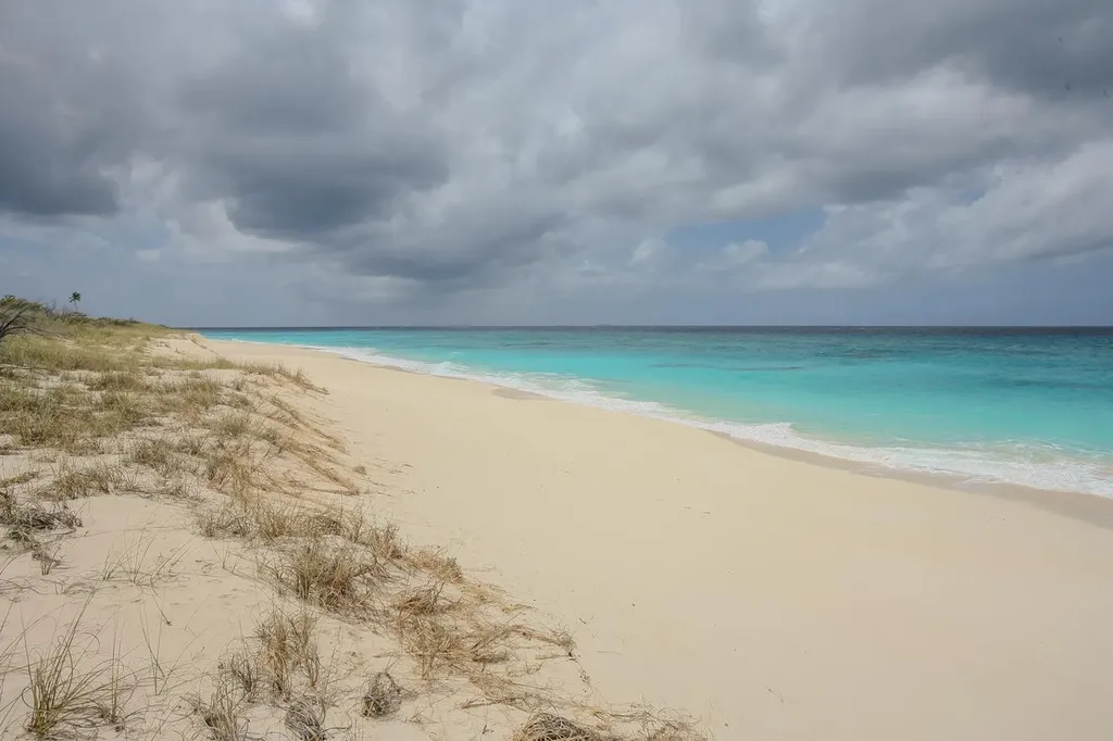 Sandy Point, Columbus Lan San Salvador BS