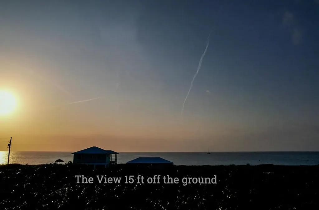 Sandy Point, Columbus Lan San Salvador BS