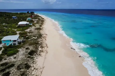 Sandy Point, Columbus Lan San Salvador BS