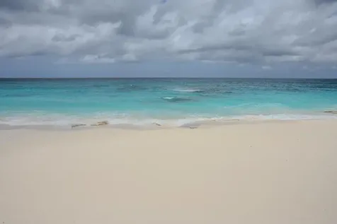 Sandy Point, Columbus Lan San Salvador BS